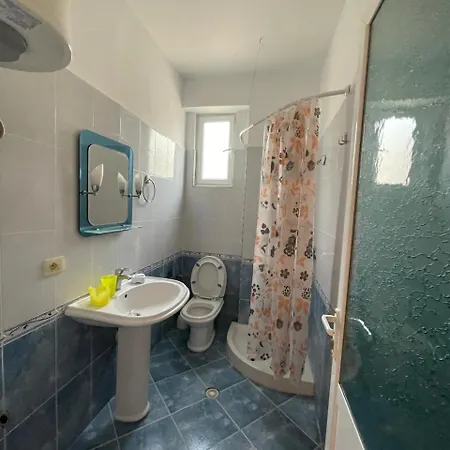 Exotic In Apartament *