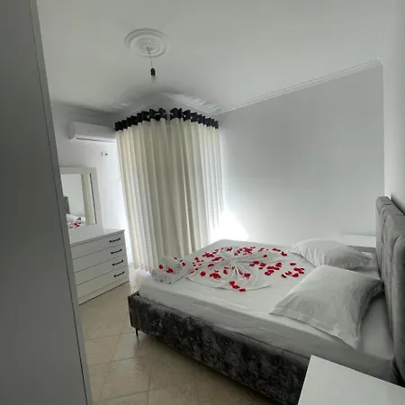 Apartament Exotic In
