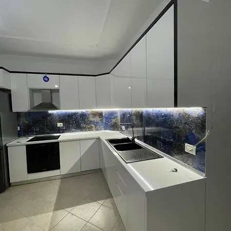 Apartment Exotic In